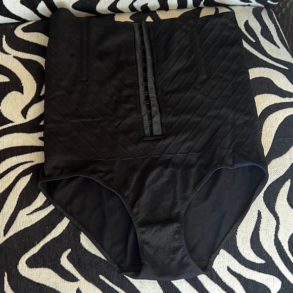 Belly Bandit Intimates & Sleepwear Belly Bandit Maternity Girdle